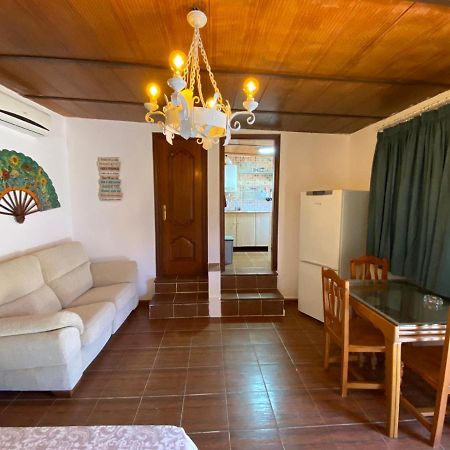 Estudio Coqueto Con Cocina, Bano Y Piscina De Temporada Compartida, A 8Km De Cordoba, En Plena Sierra,By Trassierrarooms Luaran gambar