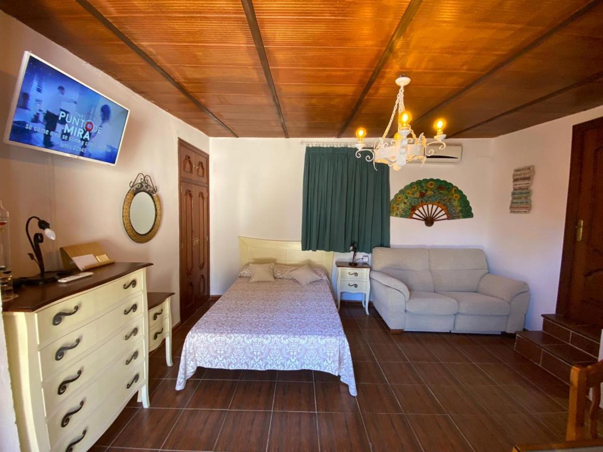 Estudio Coqueto Con Cocina, Bano Y Piscina De Temporada Compartida, A 8Km De Cordoba, En Plena Sierra,By Trassierrarooms Luaran gambar